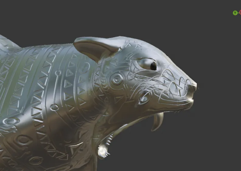 De cerca, la cabeza del jaguar plateado.